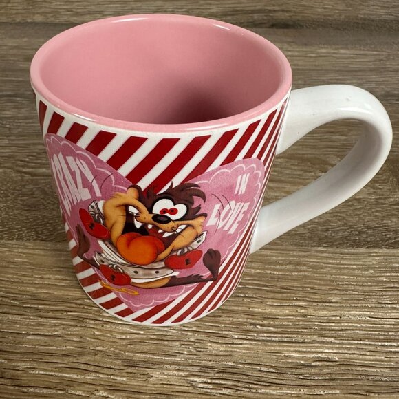 Looney Tunes "Crazy In Love" Taz Ceramic Mug 14 Oz Pink/White Valentines Gift Mi - Picture 1 of 7